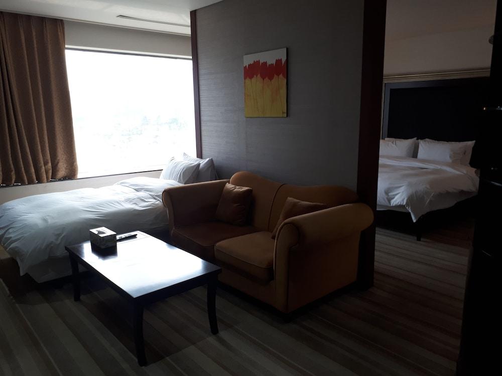 Philos Hotel Phohang Kültér fotó